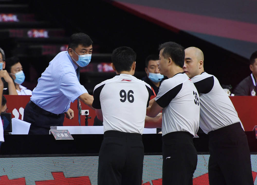 爱游戏入口-包含里程碑夜！广厦男篮扳平良机，法国杯赛前刷纪录，压力陡增，临场指挥获称赞的词条-爱游戏入口